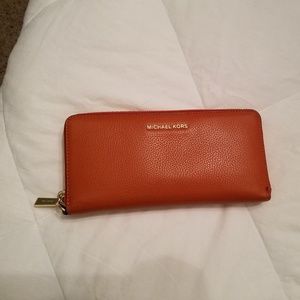 Michael Kors Jet Set Wristlet